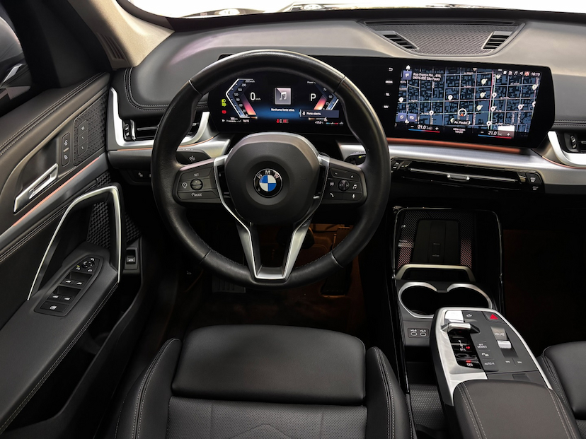 Foto do veículo BMW X1 2.0 16V TURBO GASOLINA SDRIVE20I X-LINE STEPTRONIC 2023 18.067 KM 356.777,00