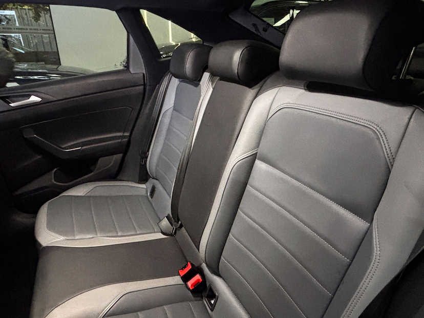 Foto do veículo VOLKSWAGEN NIVUS 1.0 200 TSI TOTAL FLEX HIGHLINE AUTOMÁTICO 2022 55.240 KM 110.777,00