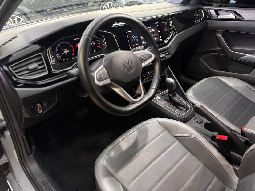 Foto do veículo VOLKSWAGEN NIVUS 1.0 200 TSI TOTAL FLEX HIGHLINE AUTOMÁTICO 2022 55.240 KM 110.777,00
