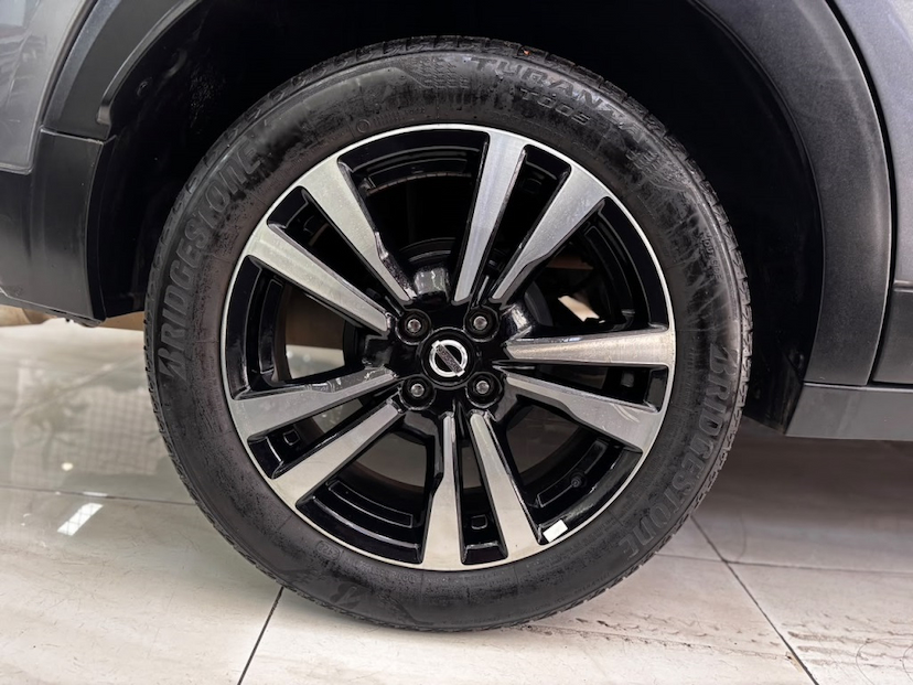 Foto do veículo NISSAN KICKS 1.6 16V FLEXSTART ADVANCE XTRONIC 2022 37.221 KM 91.777,00