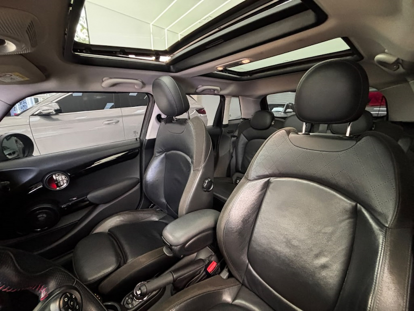 Foto do veículo MINI COOPER 2.0 16V TWINPOWER GASOLINA S 4P STEPTRONIC 2019 65.093 KM 124.777,00