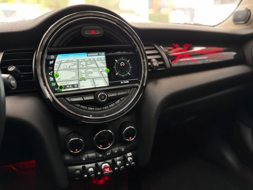 Foto do veículo MINI COOPER 2.0 16V TWINPOWER GASOLINA S 4P STEPTRONIC 2019 65.093 KM 124.777,00