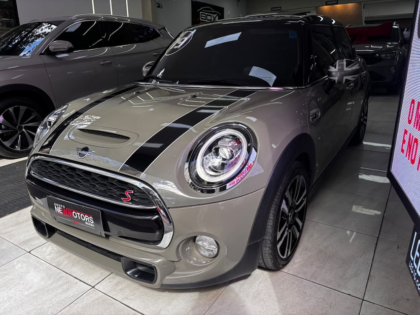Foto do veículo MINI COOPER 2.0 16V TWINPOWER GASOLINA S 4P STEPTRONIC 2019 65.093 KM 124.777,00