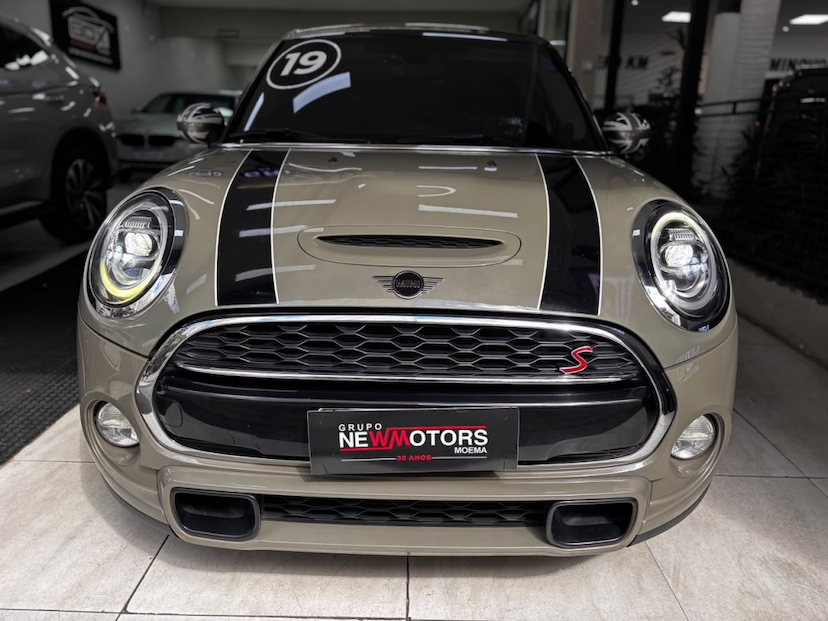 Foto do veículo MINI COOPER 2.0 16V TWINPOWER GASOLINA S 4P STEPTRONIC 2019 65.093 KM 124.777,00