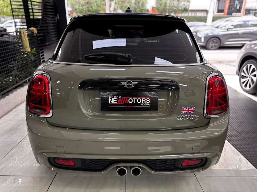 Foto do veículo MINI COOPER 2.0 16V TWINPOWER GASOLINA S 4P STEPTRONIC 2019 65.093 KM 124.777,00