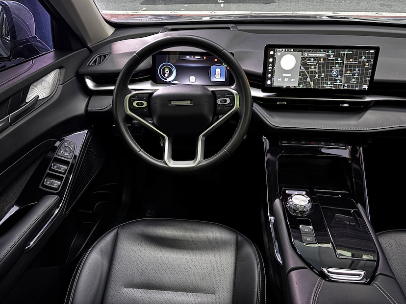 Foto do veículo GWM HAVAL H6 1.5 HEV PREMIUM E-TRACTION 2024 45.553 KM 178.777,00