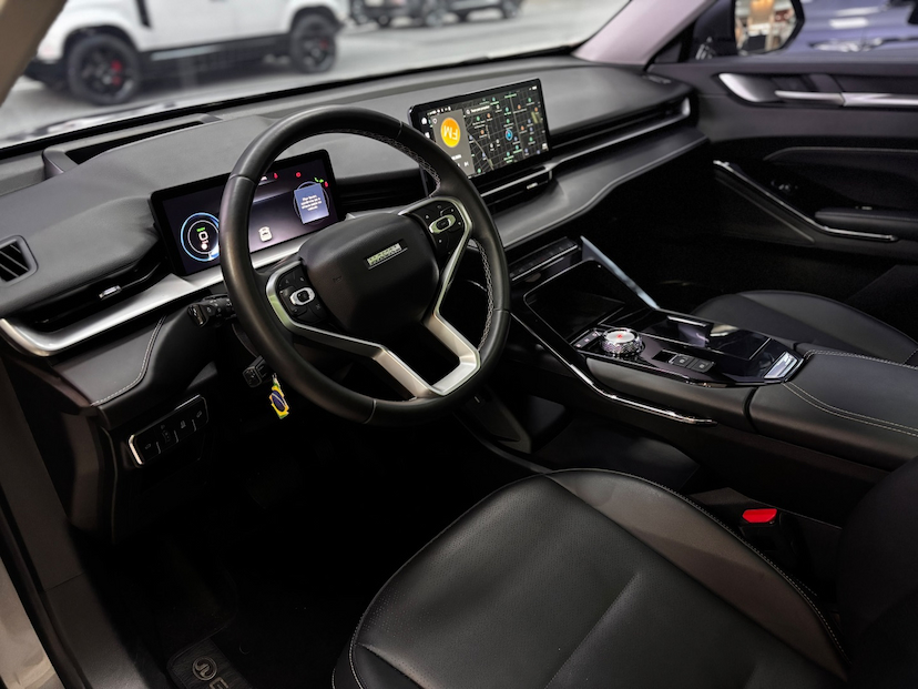 Foto do veículo GWM HAVAL H6 1.5 HEV PREMIUM E-TRACTION 2024 45.553 KM 178.777,00