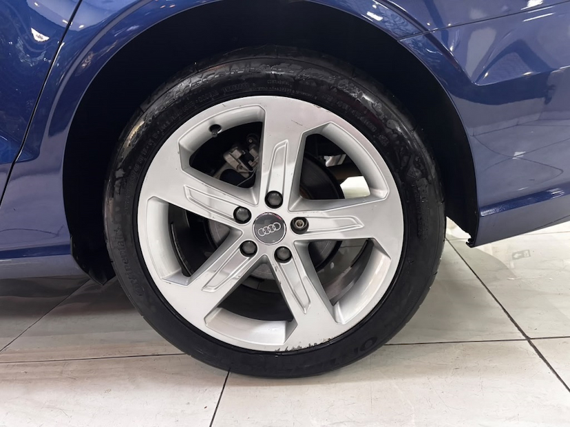 Foto do veículo AUDI A3 1.4 TFSI FLEX SEDAN PRESTIGE PLUS TIPTRONIC 2020 63.008 KM 124.777,00