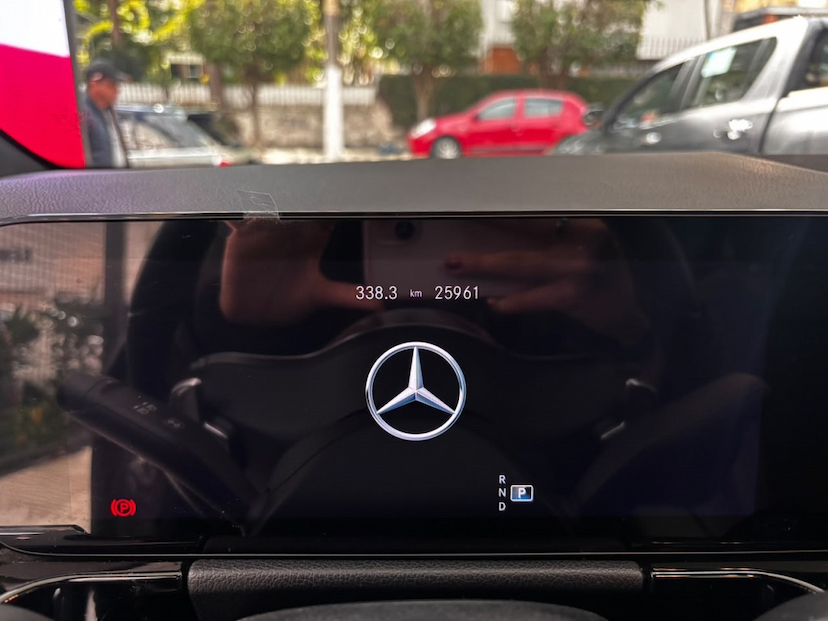 Foto do veículo MERCEDES-BENZ GLA 200 1.3 GCI GASOLINA AMG LINE 7G-DCT 2023 25.961 KM 242.777,00