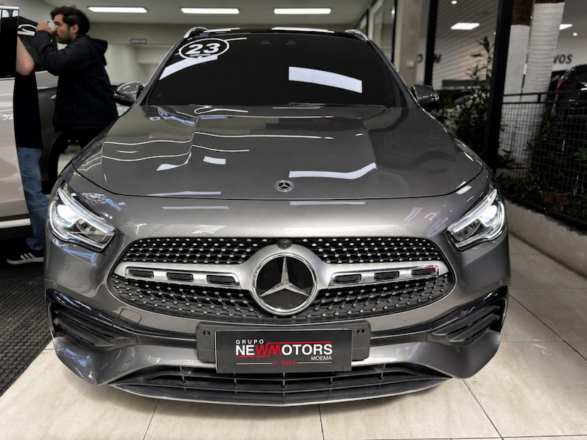 Foto do veículo MERCEDES-BENZ GLA 200 1.3 GCI GASOLINA AMG LINE 7G-DCT 2023 25.961 KM 242.777,00