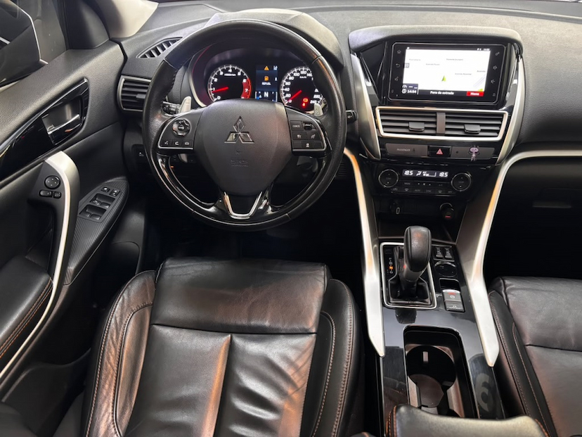 Foto do veículo MITSUBISHI ECLIPSE CROSS 1.5 MIVEC TURBO GASOLINA HPE-S CVT 2019 67.085 KM 109.777,00