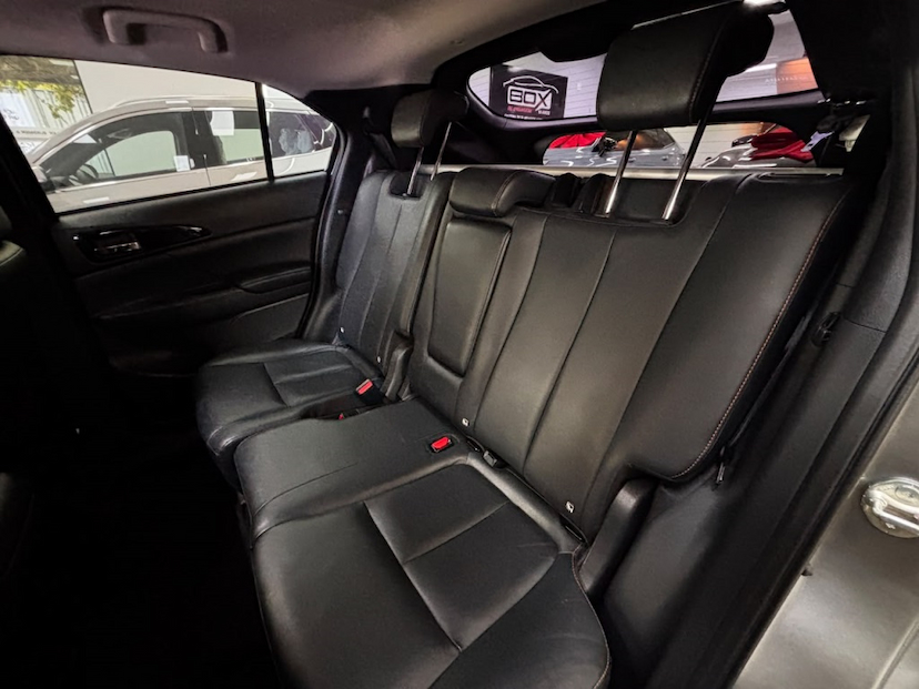 Foto do veículo MITSUBISHI ECLIPSE CROSS 1.5 MIVEC TURBO GASOLINA HPE-S CVT 2019 67.085 KM 109.777,00