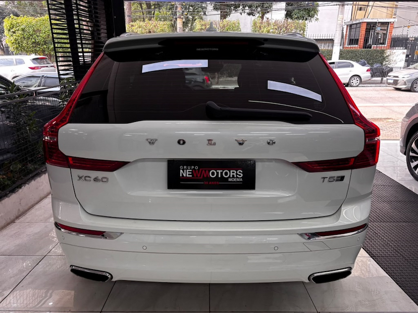 Foto do veículo VOLVO XC60 2.0 T5 GASOLINA INSCRIPTION AWD GEARTRONIC 2019 82.949 KM 158.777,00