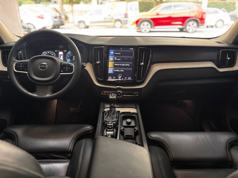 Foto do veículo VOLVO XC60 2.0 T5 GASOLINA INSCRIPTION AWD GEARTRONIC 2019 82.949 KM 158.777,00