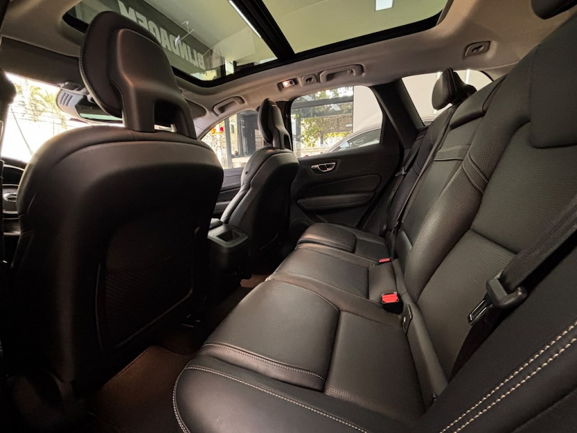 Foto do veículo VOLVO XC60 2.0 T5 GASOLINA INSCRIPTION AWD GEARTRONIC 2019 82.949 KM 158.777,00