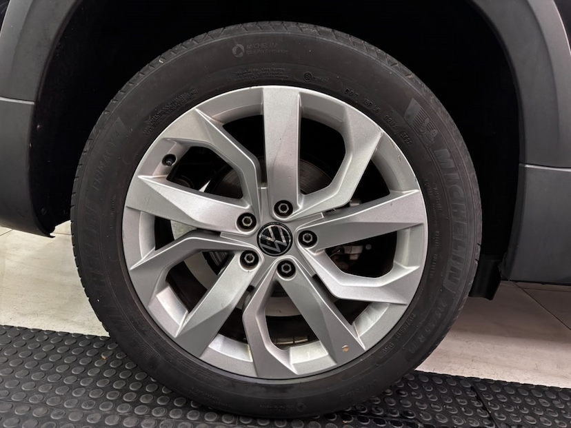 Foto do veículo VOLKSWAGEN TAOS 1.4 250 TSI TOTAL FLEX COMFORTLINE AUTOMÁTICO 2023 30.967 KM 134.777,00