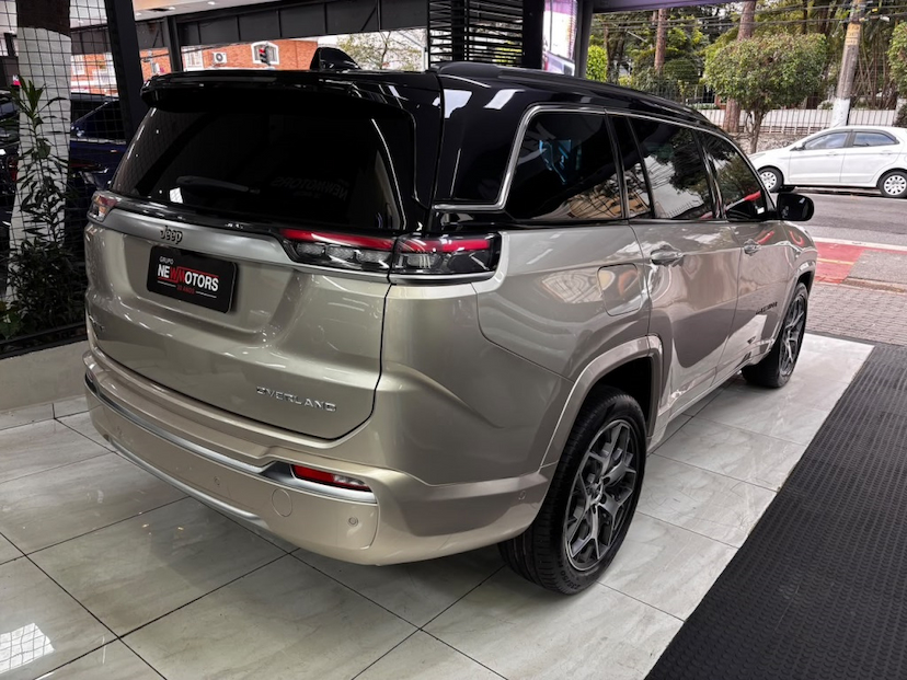 Foto do veículo JEEP COMMANDER 2.0 TD380 TURBO DIESEL OVERLAND AT9 2022 39.200 KM 174.777,00