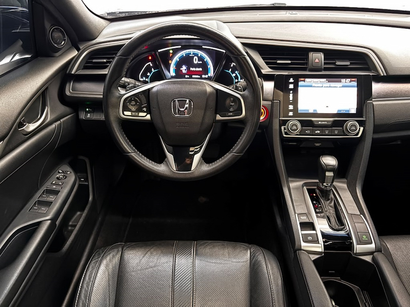 Foto do veículo HONDA CIVIC 1.5 16V TURBO GASOLINA TOURING 4P CVT 2019 78.061 KM 121.990,00