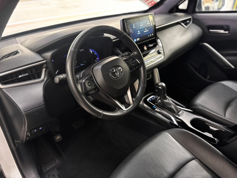 Foto do veículo TOYOTA COROLLA CROSS 1.8 VVT-I HYBRID FLEX XRV CVT 2024 50.790 KM 209.777,00