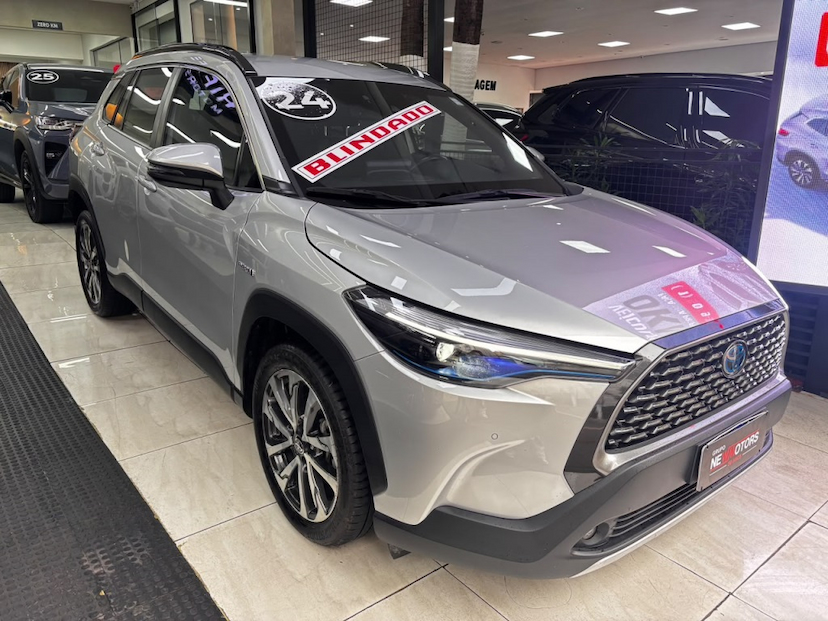 Foto do veículo TOYOTA COROLLA CROSS 1.8 VVT-I HYBRID FLEX XRV CVT 2024 50.790 KM 209.777,00