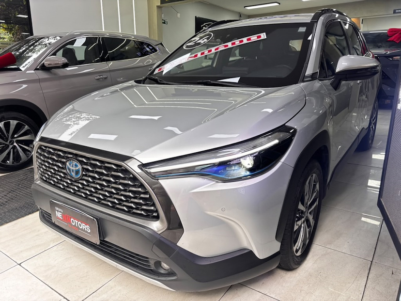 Foto do veículo TOYOTA COROLLA CROSS 1.8 VVT-I HYBRID FLEX XRV CVT 2024 50.790 KM 209.777,00