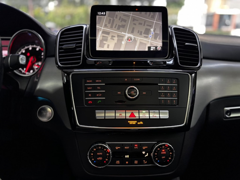 Foto do veículo MERCEDES-BENZ GLE 400 3.0 V6 GASOLINA HIGHWAY COUPÉ 4MATIC 9G-TRONIC 2019 45.942 KM 299.777,00