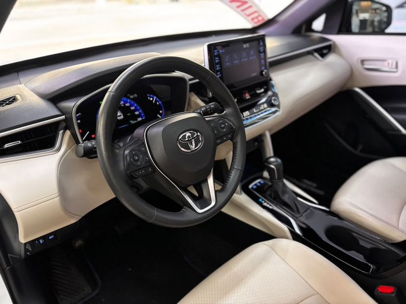 Foto do veículo TOYOTA COROLLA CROSS 1.8 VVT-I HYBRID FLEX XRX CVT 2023 23.381 KM 229.777,00