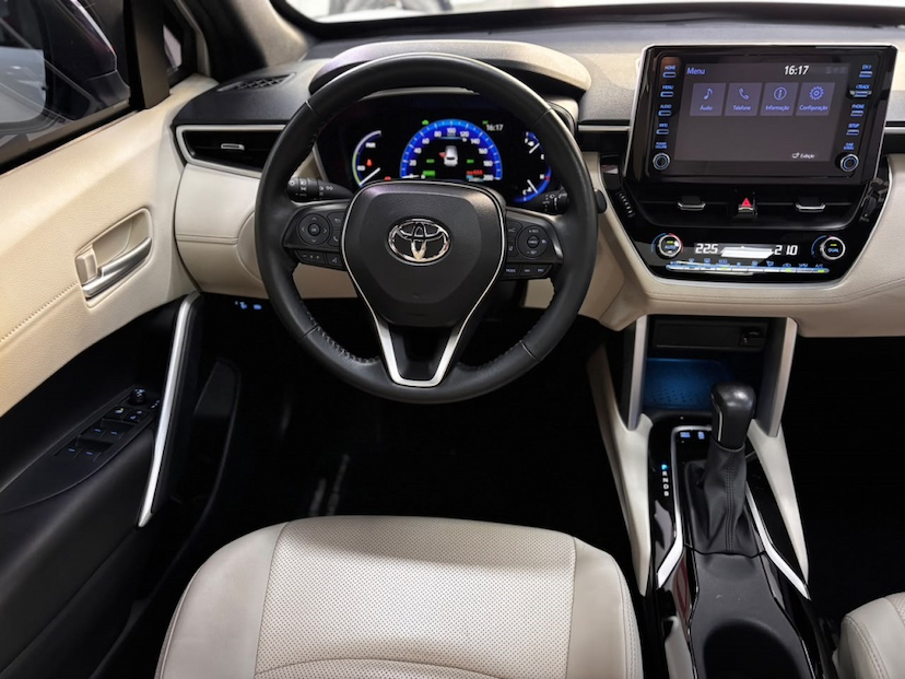 Foto do veículo TOYOTA COROLLA CROSS 1.8 VVT-I HYBRID FLEX XRX CVT 2023 23.381 KM 229.777,00