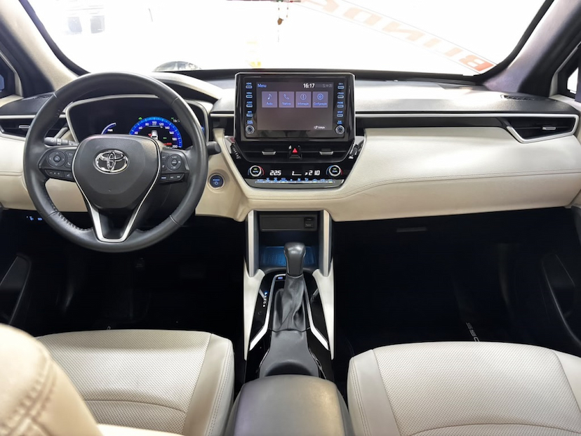 Foto do veículo TOYOTA COROLLA CROSS 1.8 VVT-I HYBRID FLEX XRX CVT 2023 23.381 KM 229.777,00