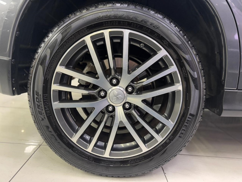 Foto do veículo MITSUBISHI ASX 2.0 4X2 16V FLEX 4P AUTOMÁTICO 2018 76.291 KM 86.777,00
