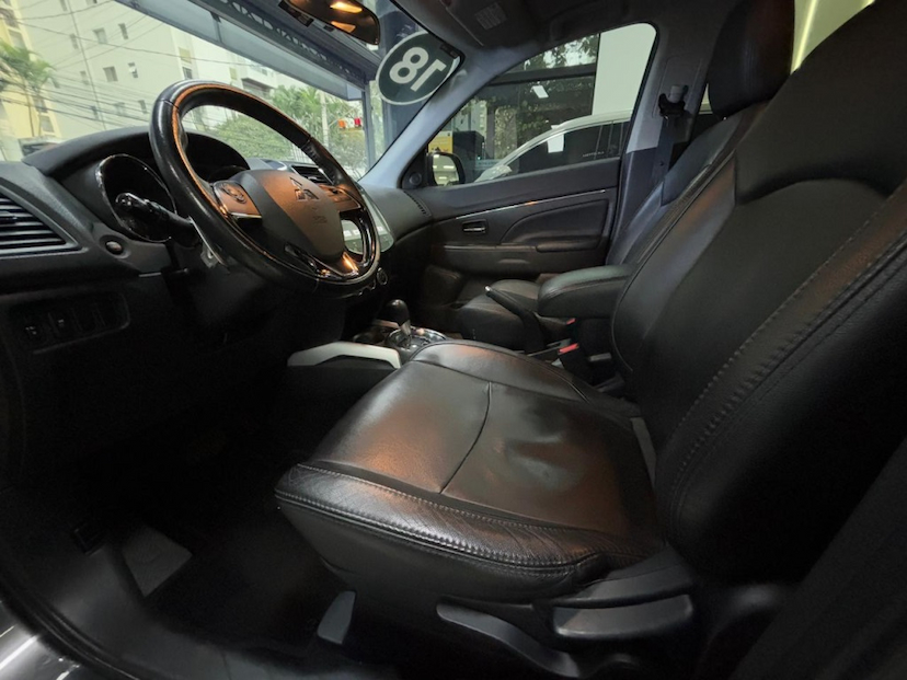 Foto do veículo MITSUBISHI ASX 2.0 4X2 16V FLEX 4P AUTOMÁTICO 2018 76.291 KM 86.777,00