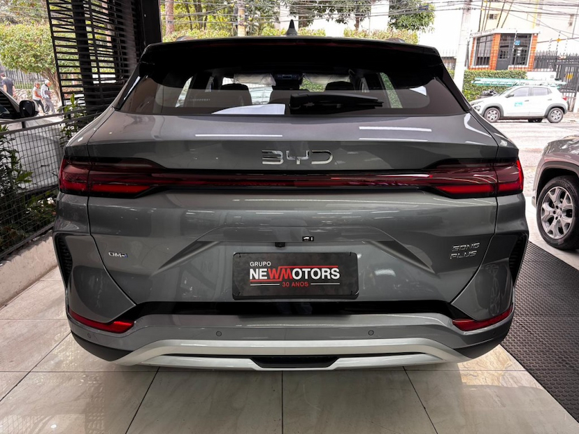 Foto do veículo BYD SONG PLUS 1.5 DM-I TURBO HÍBRIDO AUTOMÁTICO 2027 0 KM 319.990,00