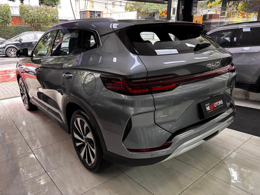 Foto do veículo BYD SONG PLUS 1.5 DM-I TURBO HÍBRIDO AUTOMÁTICO 2027 0 KM 319.990,00
