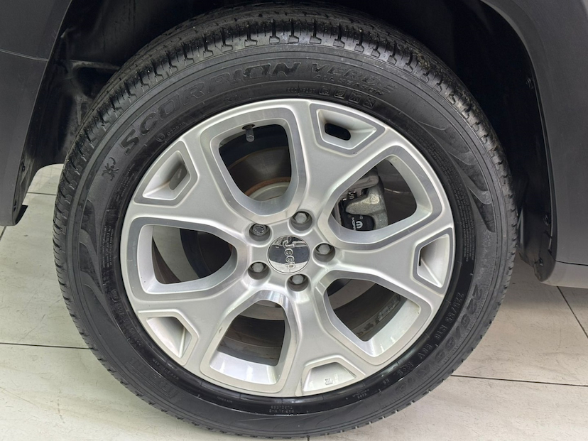 Foto do veículo JEEP RENEGADE 1.8 16V FLEX LIMITED 4P AUTOMÁTICO 2017 49.236 KM 74.777,00