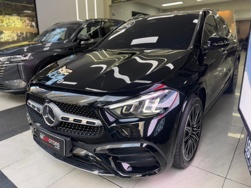 Foto do veículo MERCEDES-BENZ GLA 200 1.3 MHEV AMG LINE 7G-DCT 2024 27.531 KM 275.777,00