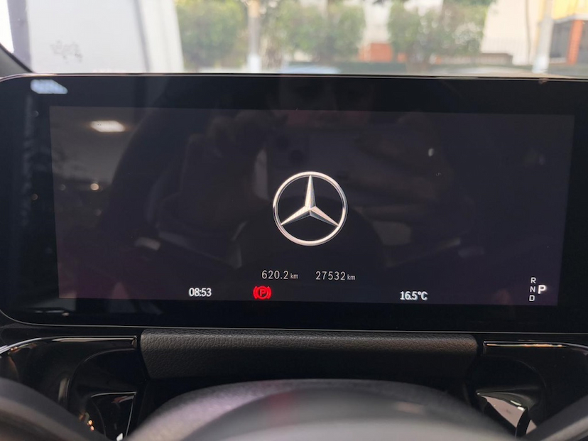 Foto do veículo MERCEDES-BENZ GLA 200 1.3 MHEV AMG LINE 7G-DCT 2024 27.531 KM 275.777,00