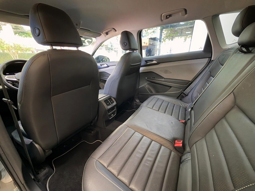 Foto do veículo VOLKSWAGEN TAOS 1.4 250 TSI TOTAL FLEX COMFORTLINE AUTOMÁTICO 2022 47.558 KM 119.777,00