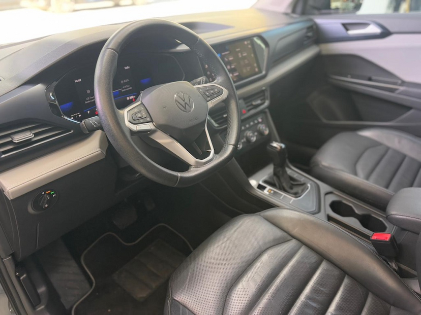 Foto do veículo VOLKSWAGEN TAOS 1.4 250 TSI TOTAL FLEX COMFORTLINE AUTOMÁTICO 2022 47.558 KM 119.777,00