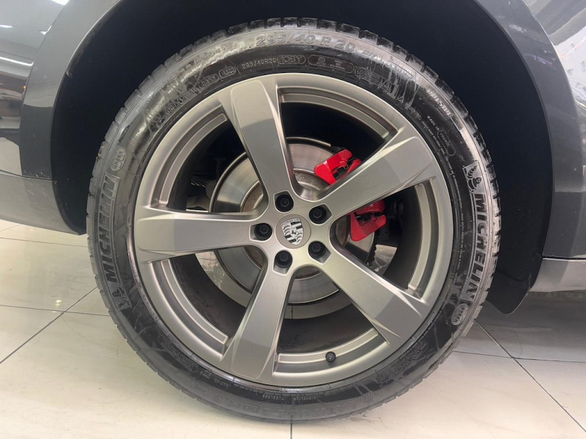 Foto do veículo PORSCHE MACAN 2.9 V6 BITURBO GASOLINA S PDK 2023 11.103 KM 489.777,00