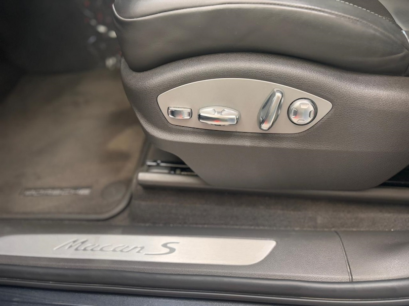 Foto do veículo PORSCHE MACAN 2.9 V6 BITURBO GASOLINA S PDK 2023 11.103 KM 489.777,00