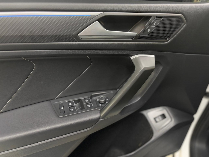 Foto do veículo VOLKSWAGEN TIGUAN 2.0 300 TSI GASOLINA ALLSPACE R-LINE AUTOMÁTICO 2025 15.867 KM 242.777,00