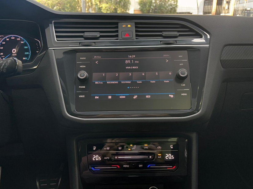 Foto do veículo VOLKSWAGEN TIGUAN 2.0 300 TSI GASOLINA ALLSPACE R-LINE AUTOMÁTICO 2025 15.867 KM 242.777,00