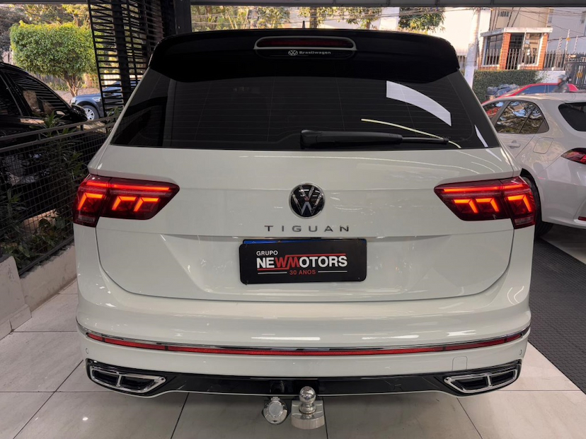 Foto do veículo VOLKSWAGEN TIGUAN 2.0 300 TSI GASOLINA ALLSPACE R-LINE AUTOMÁTICO 2025 15.867 KM 242.777,00