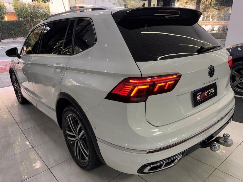 Foto do veículo VOLKSWAGEN TIGUAN 2.0 300 TSI GASOLINA ALLSPACE R-LINE AUTOMÁTICO 2025 15.867 KM 242.777,00