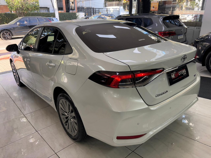 Foto do veículo TOYOTA COROLLA 2.0 VVT-IE FLEX XEI DIRECT SHIFT 2024 42.712 KM 139.777,00
