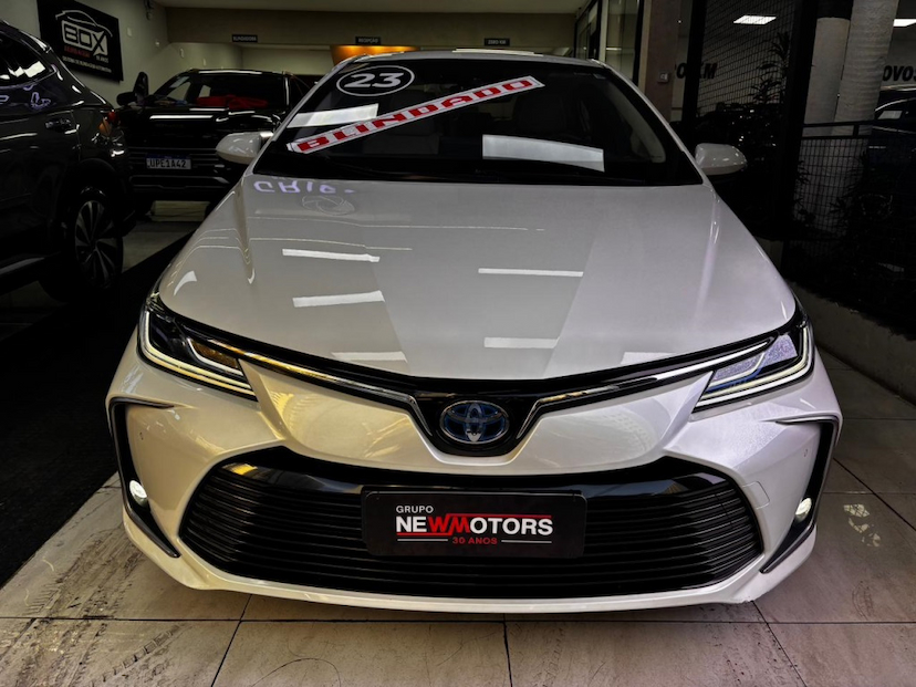 Foto do veículo TOYOTA COROLLA 1.8 VVT-I HYBRID FLEX ALTIS PREMIUM CVT 2023 44.434 KM 178.777,00
