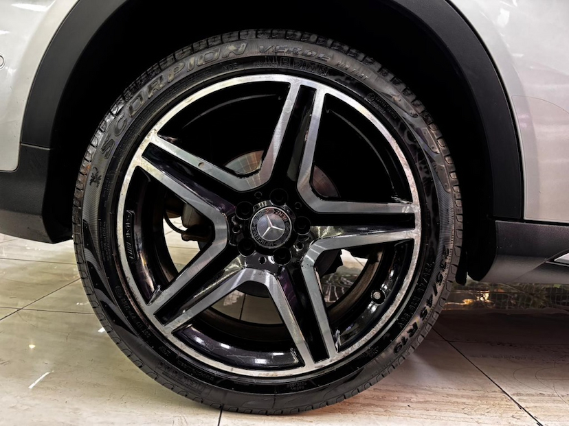 Foto do veículo MERCEDES-BENZ GLA 250 2.0 16V TURBO GASOLINA SPORT 4P AUTOMÁTICO 2017 90.162 KM 135.777,00