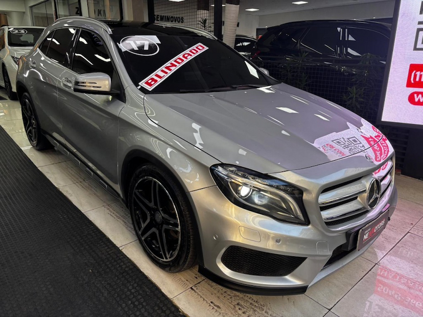 Foto do veículo MERCEDES-BENZ GLA 250 2.0 16V TURBO GASOLINA SPORT 4P AUTOMÁTICO 2017 90.162 KM 135.777,00