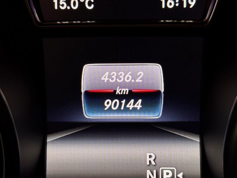Foto do veículo MERCEDES-BENZ GLA 250 2.0 16V TURBO GASOLINA SPORT 4P AUTOMÁTICO 2017 90.162 KM 135.777,00