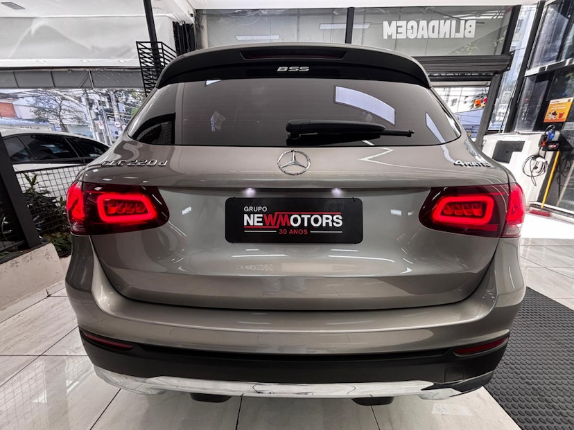 Foto do veículo MERCEDES-BENZ GLC 220D 2.0 TURBO DIESEL ENDURO 9G-TRONIC 2021 17.600 KM 227.777,00
